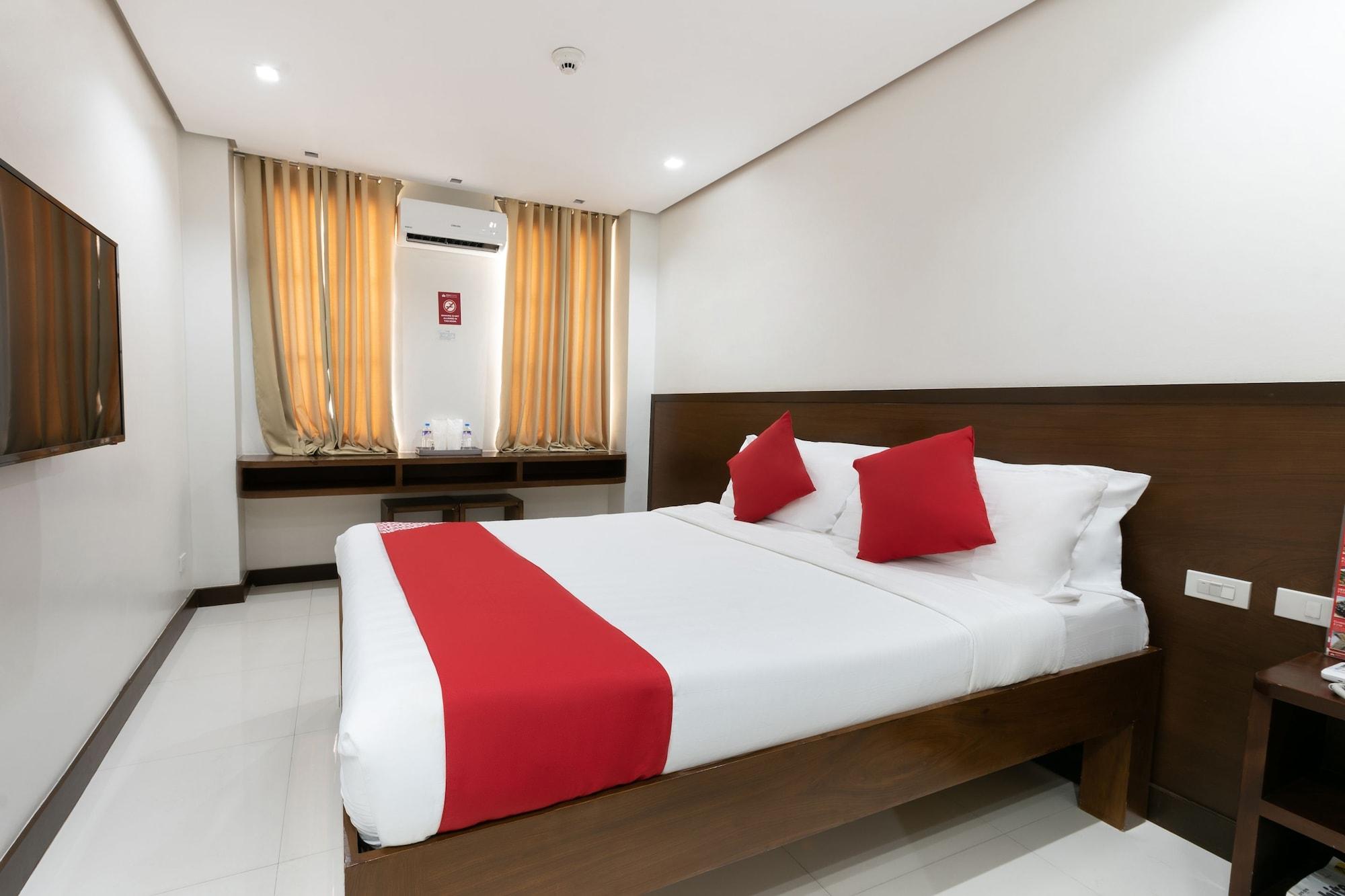 West Makati Hotel Makati City Exteriér fotografie