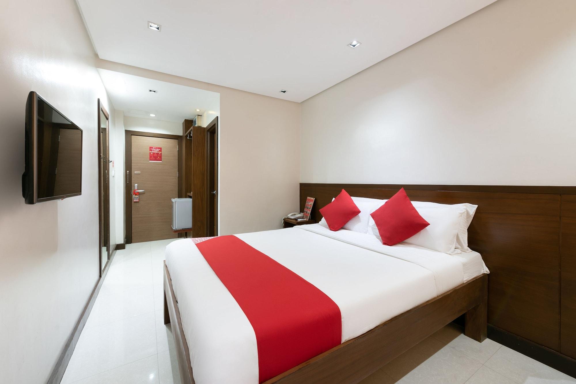 West Makati Hotel Makati City Exteriér fotografie