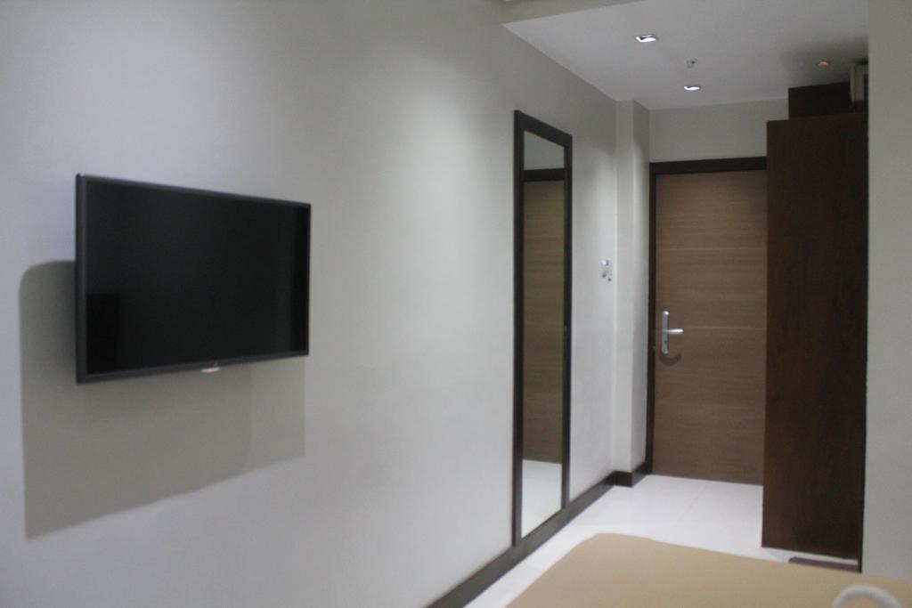 West Makati Hotel Makati City Pokoj fotografie